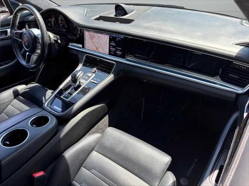 2017 Porsche Panamera Turbo