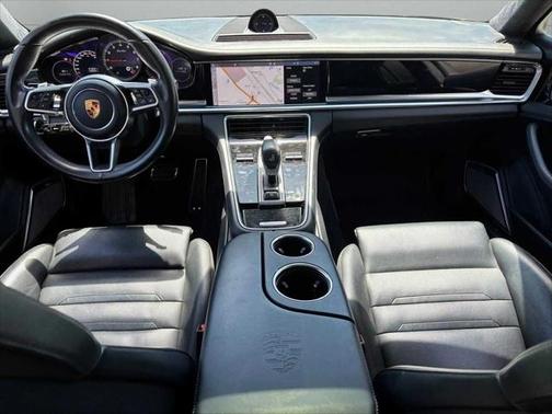 2017 Porsche Panamera Turbo
