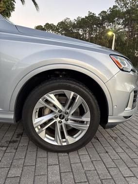 2021 Audi Q7 55 Premium Plus
