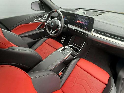 2025 BMW X2 M35i