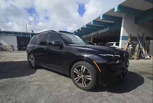 2023 BMW X7 xDrive40i