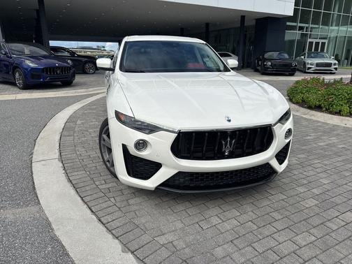 2022 Maserati Levante Modena