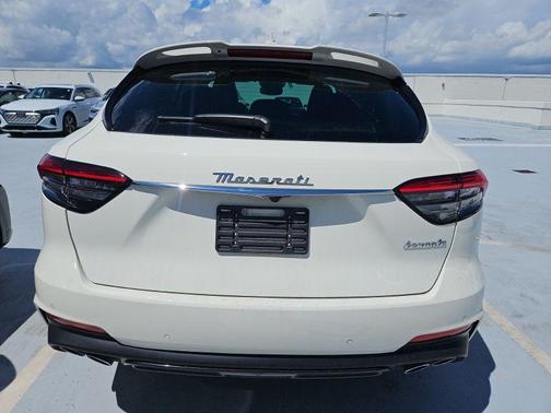 2022 Maserati Levante Modena