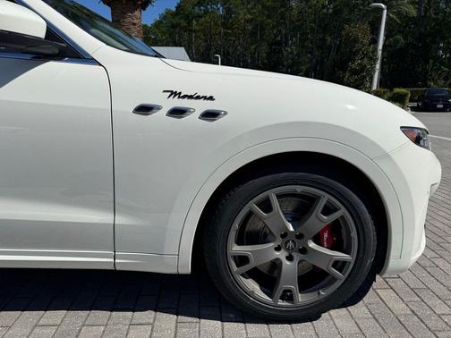 2022 Maserati Levante Modena