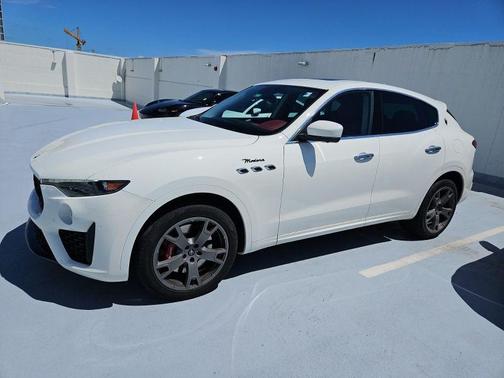 2022 Maserati Levante Modena