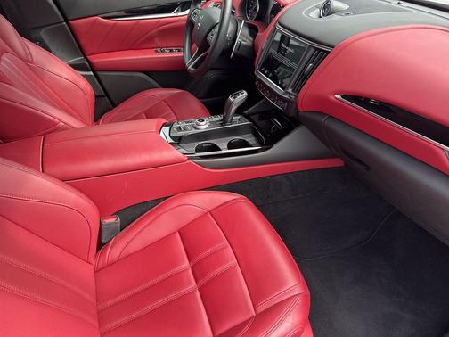 2022 Maserati Levante Modena