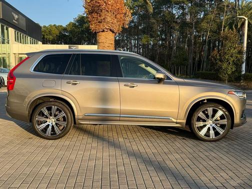 2022 Volvo XC90 T6 Inscription