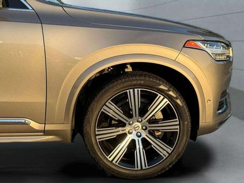2022 Volvo XC90 T6 Inscription