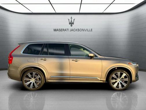 2022 Volvo XC90 T6 Inscription