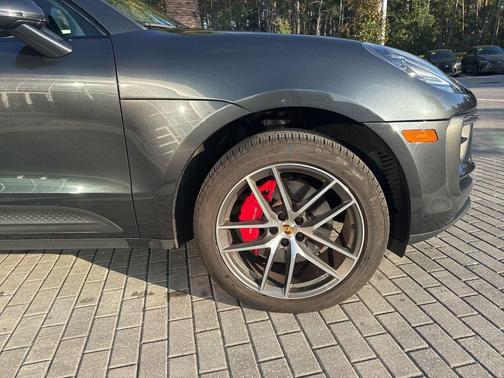 2023 Porsche Macan S