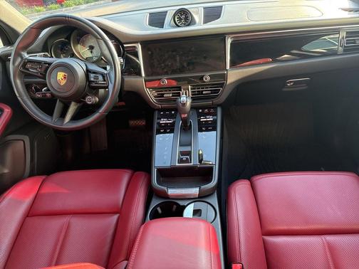 2023 Porsche Macan S