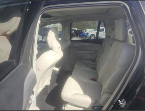 2023 Volvo XC90 B5 Core