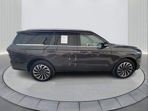 2025 Lincoln Navigator Black Label