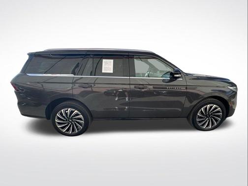 2025 Lincoln Navigator Black Label