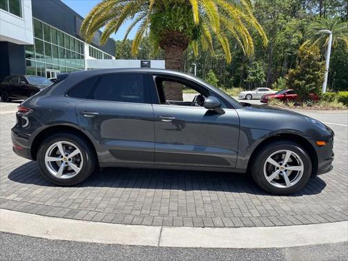 2021 Porsche Macan Base
