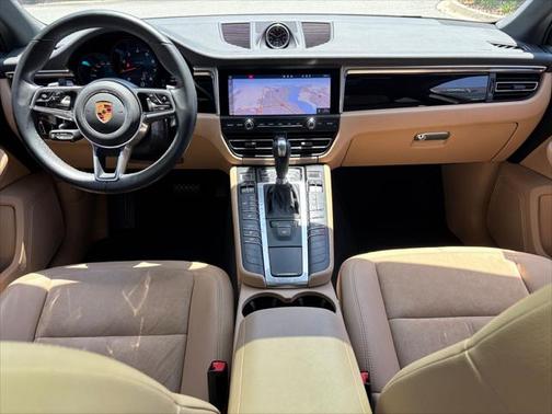 2021 Porsche Macan Base
