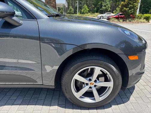 2021 Porsche Macan Base