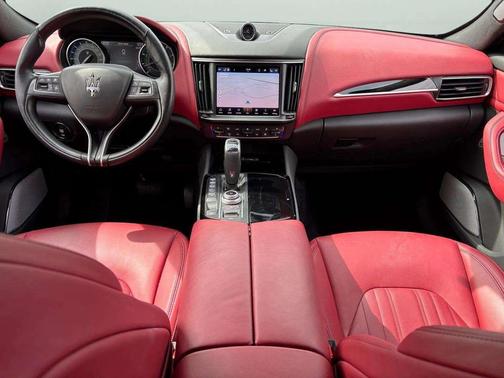 2022 Maserati Levante Modena