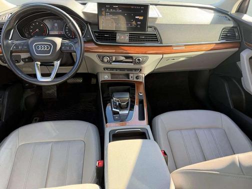 2022 Audi Q5 45 S line Premium