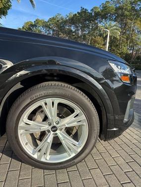 2023 Audi Q8 55 Premium