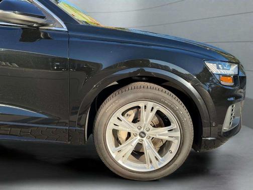 2023 Audi Q8 55 Premium