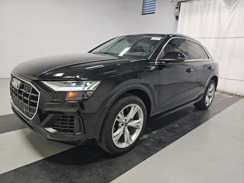 2023 Audi Q8 55 Premium