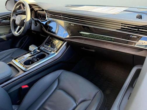 2023 Audi Q8 55 Premium