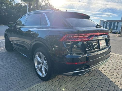 2023 Audi Q8 55 Premium