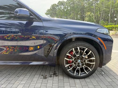 Tanzanite Blue II Metallic 2024 BMW X5 xDrive40i