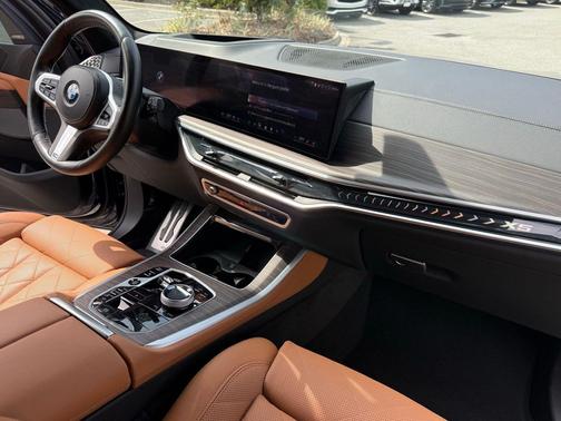 Tanzanite Blue II Metallic 2024 BMW X5 xDrive40i