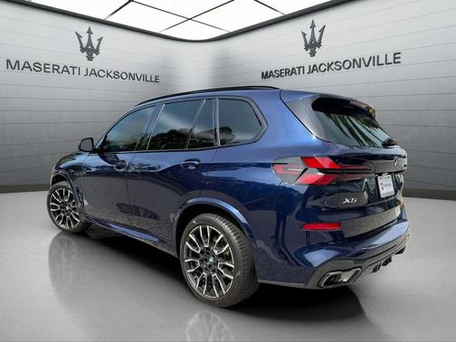 Tanzanite Blue II Metallic 2024 BMW X5 xDrive40i