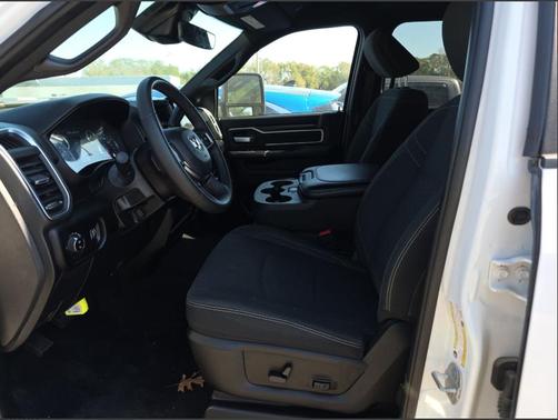 2025 RAM 2500 Big Horn Crew Cab 4x4 6'4' Box