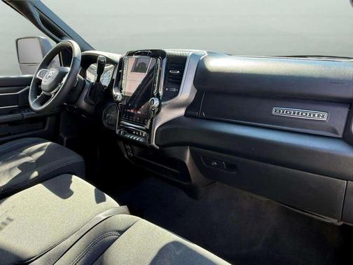 2025 RAM 2500 Big Horn Crew Cab 4x4 6'4' Box