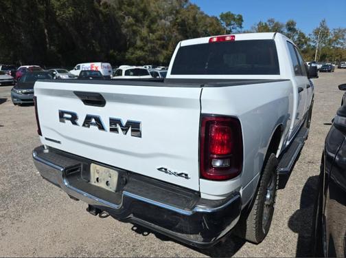 2025 RAM 2500 Big Horn Crew Cab 4x4 6'4' Box