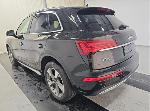 2022 Audi Q5 40 Premium Plus