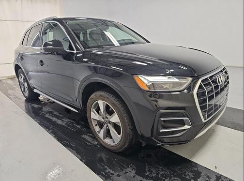 2022 Audi Q5 40 Premium Plus
