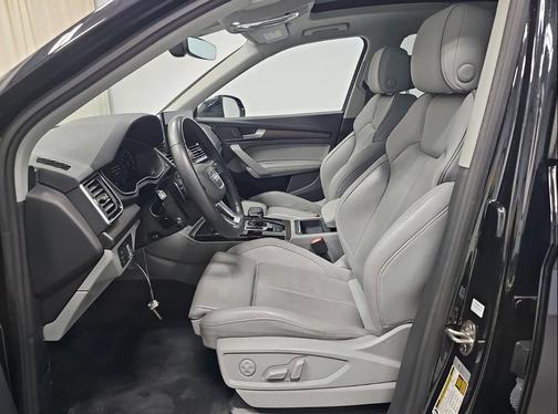 2022 Audi Q5 40 Premium Plus