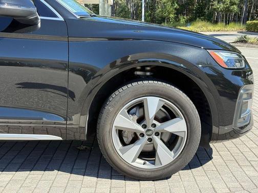 2022 Audi Q5 40 Premium Plus
