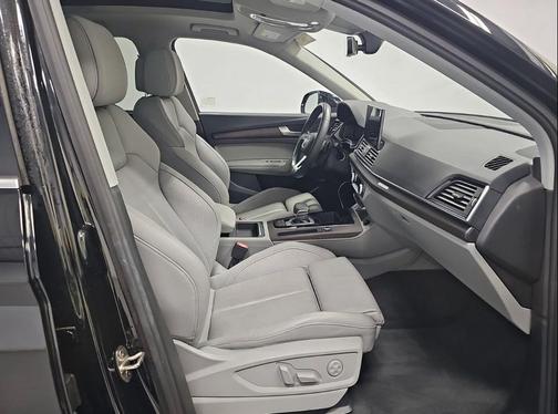 2022 Audi Q5 40 Premium Plus