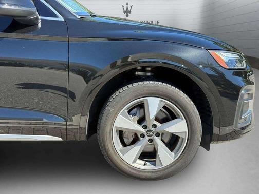 2022 Audi Q5 40 Premium Plus