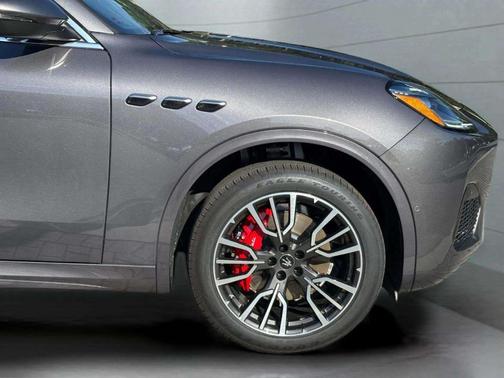 2025 Maserati Grecale 