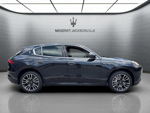 2025 Maserati Grecale 