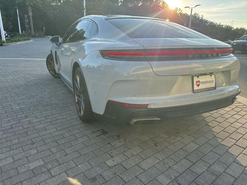 2024 Porsche Panamera Base