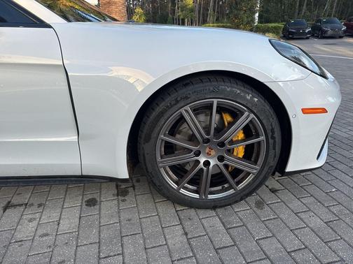 2024 Porsche Panamera Base