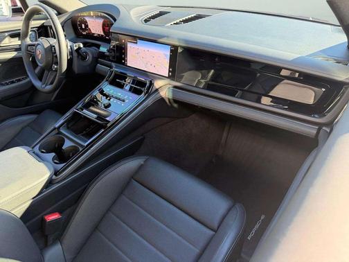 2024 Porsche Panamera Base