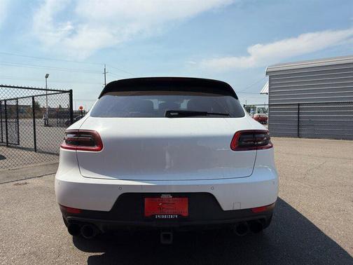 2015 Porsche Macan S