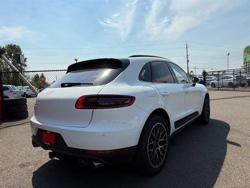 2015 Porsche Macan S