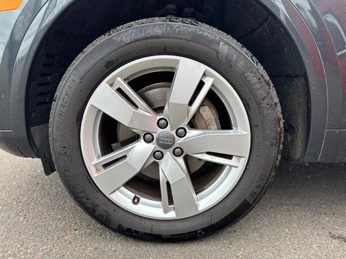 2018 Audi Q5 2.0T Premium Plus