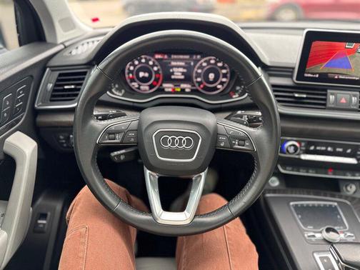 2018 Audi Q5 2.0T Premium Plus