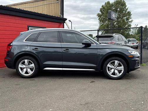 2018 Audi Q5 2.0T Premium Plus